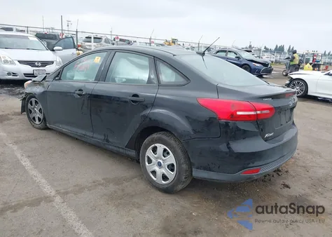 2016 Ford Focus S z USA, uszkodzony, nr VIN 1FADP3E2XGL306419